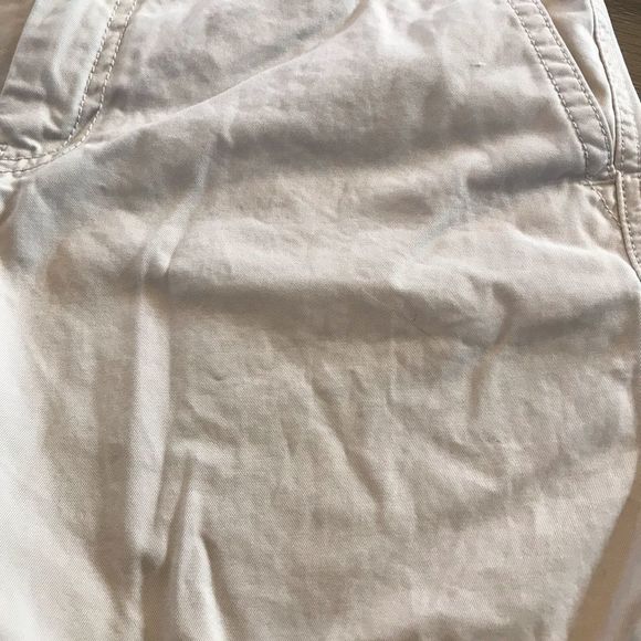 🍁50% Off Sale 🍁 Gap Shorts - Picture 3 of 4